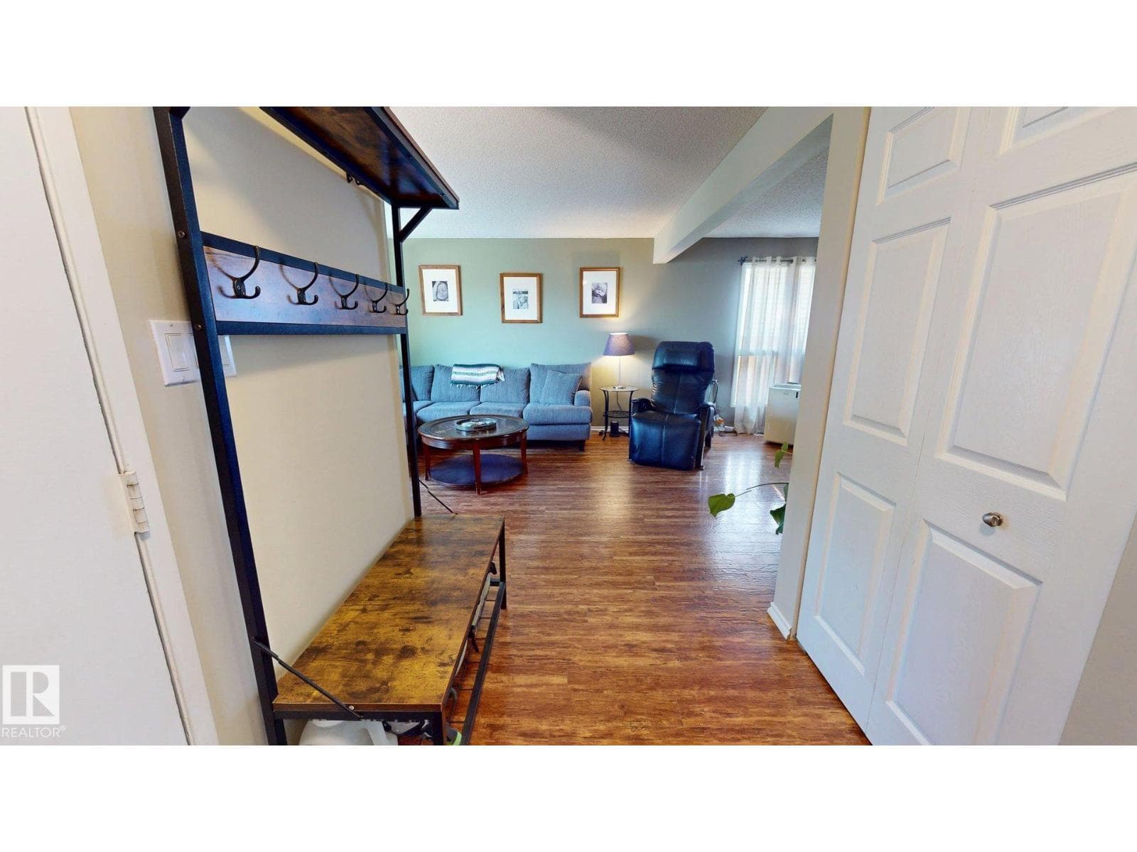 137 Greenwood DR — photo 3