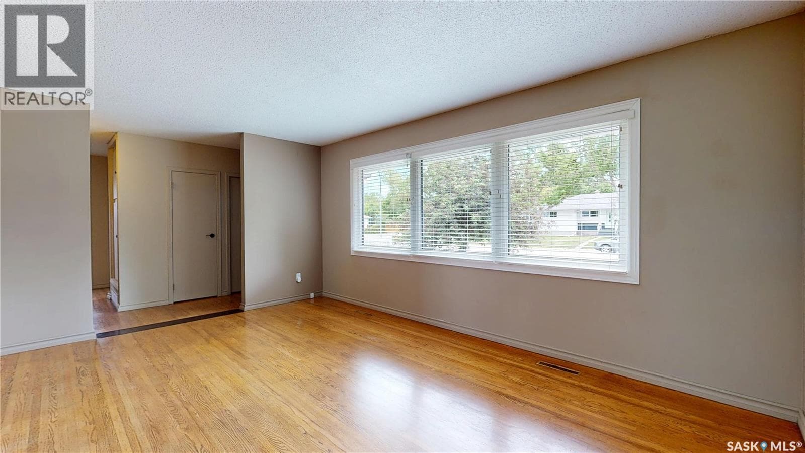 2604 Edward STREET — photo 2
