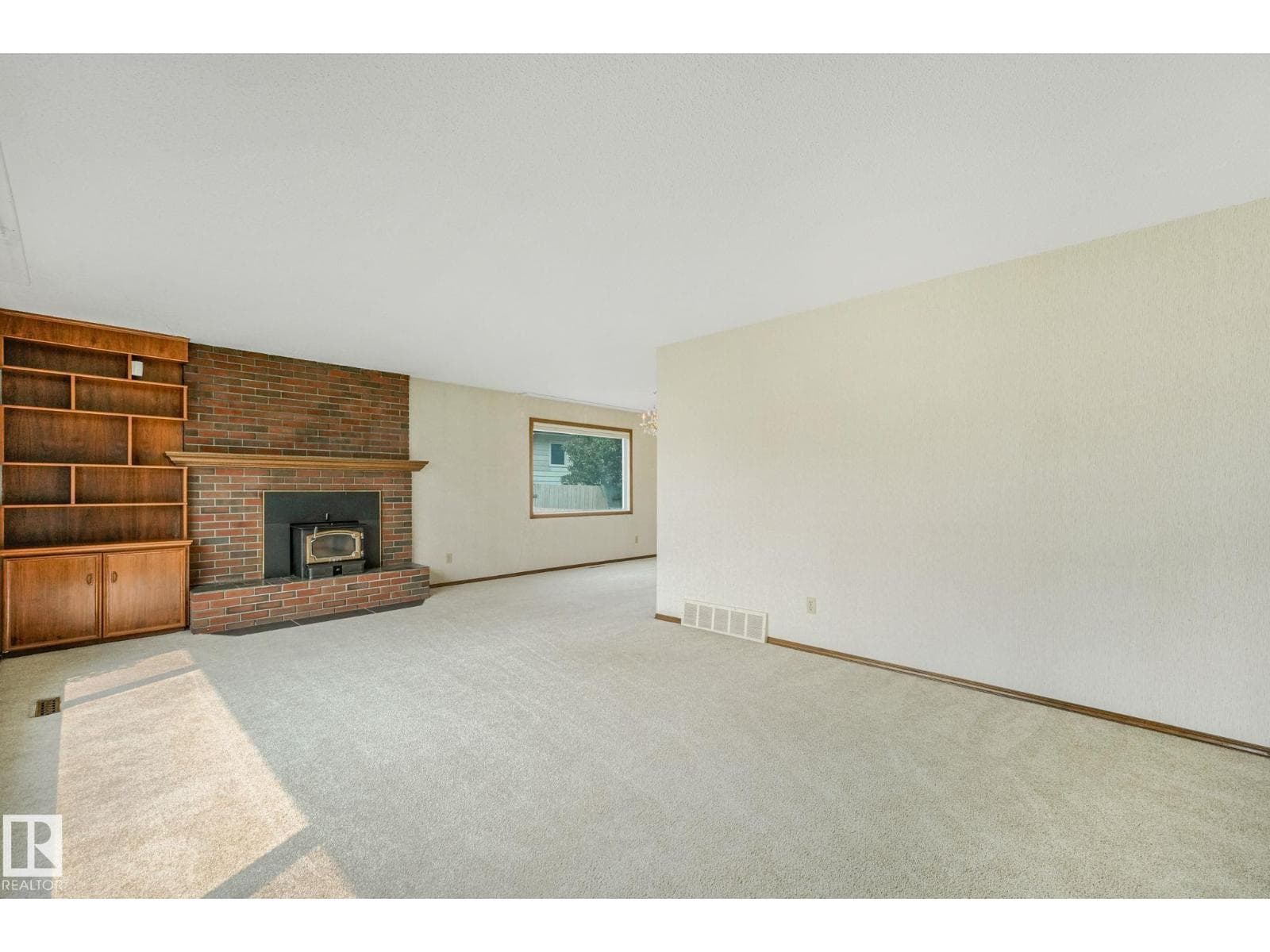 13320 79 AV NW — photo 5