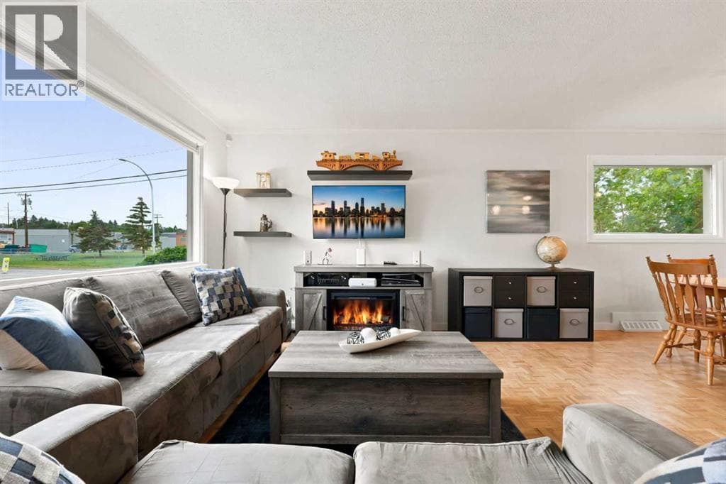 404 Arlington Drive SE — photo 4