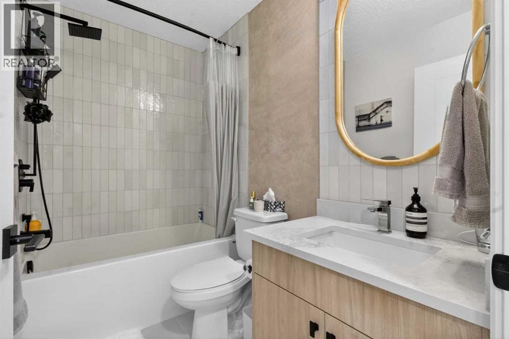 215, 370 Dieppe Drive SW — photo 3