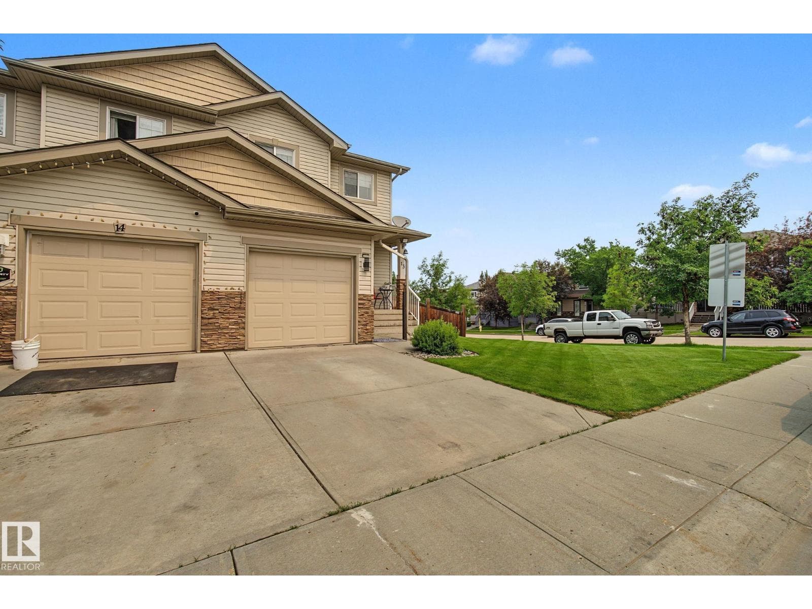 #13 85 SPRUCE VILLAGE DR West DR — photo 2