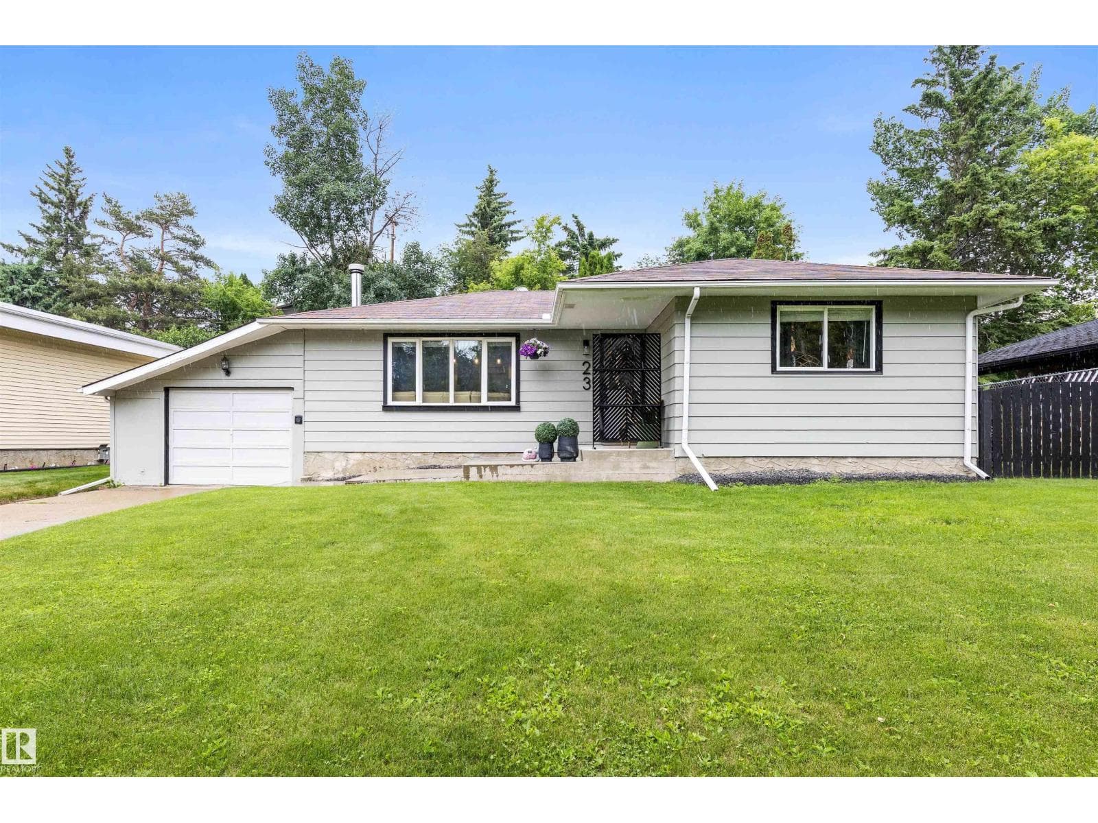 23 GLENHAVEN CR