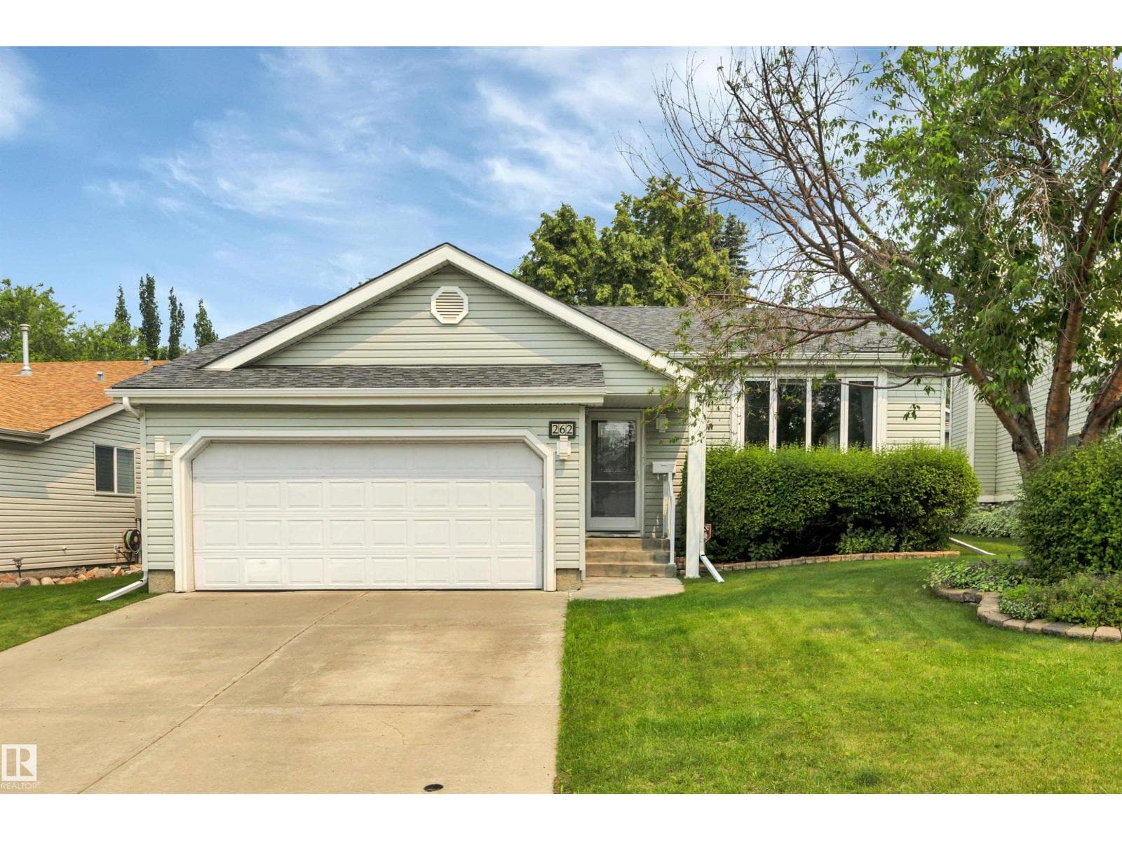 262 VISTA DR