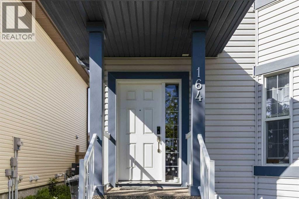 164 FIREWEED Crescent — photo 2