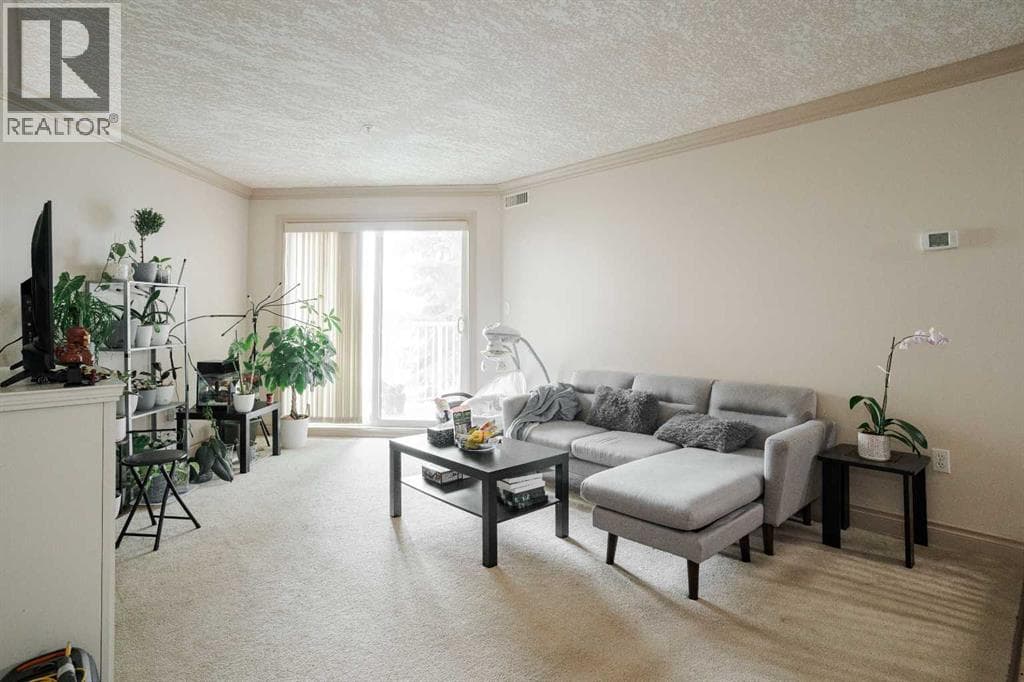 2108, 38 Riedel Street — photo 3