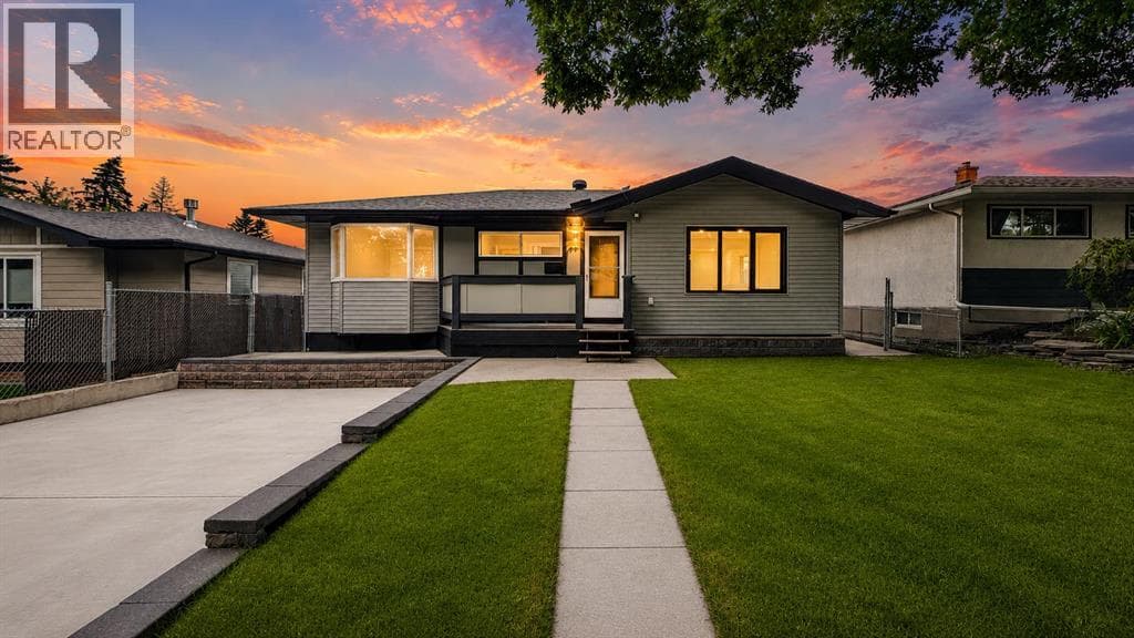 44 Fairview Crescent SE