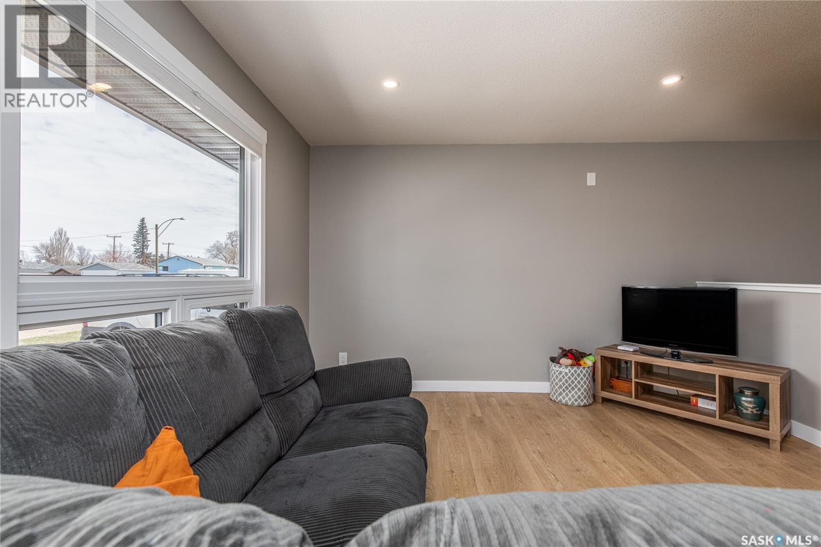 1511 Glendale STREET — photo 4