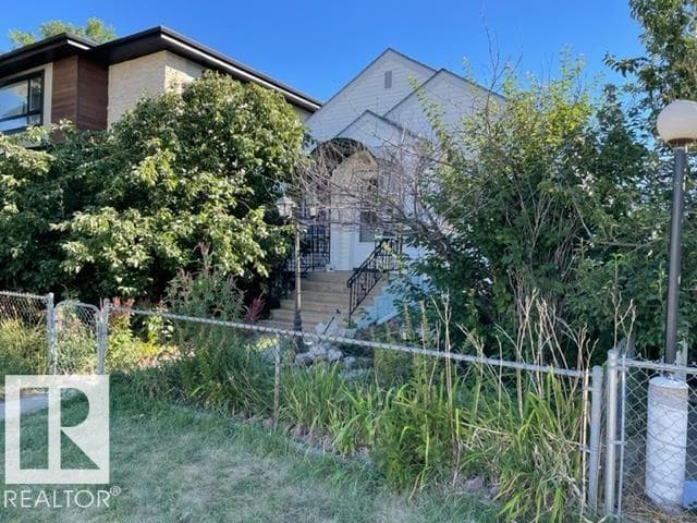 10917 96 ST NW — photo 4