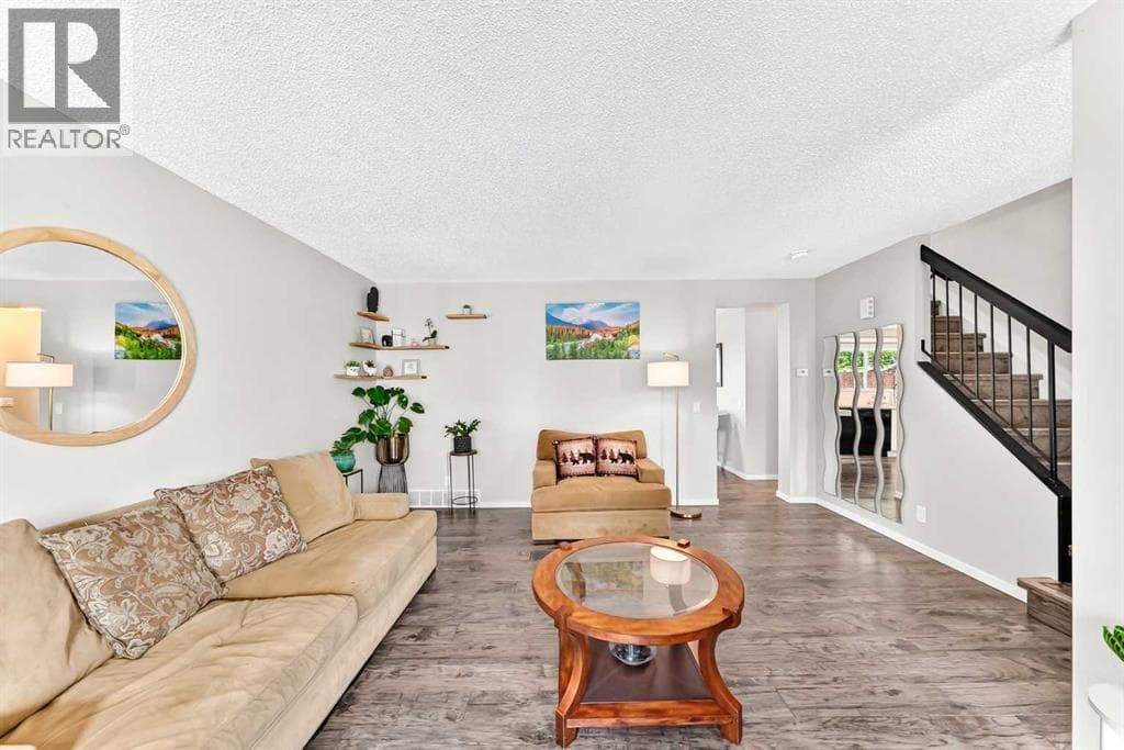 77 Edgeford Way NW — photo 4