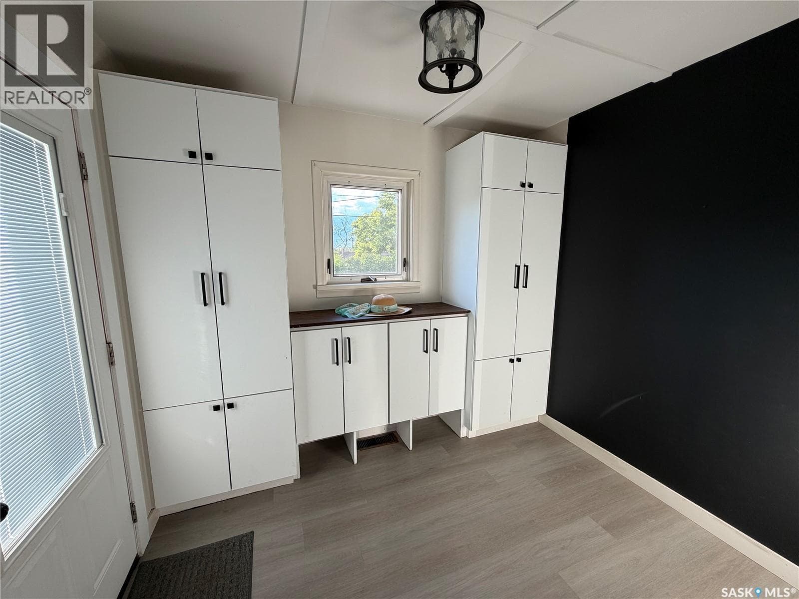16 Woodhams AVENUE — photo 2