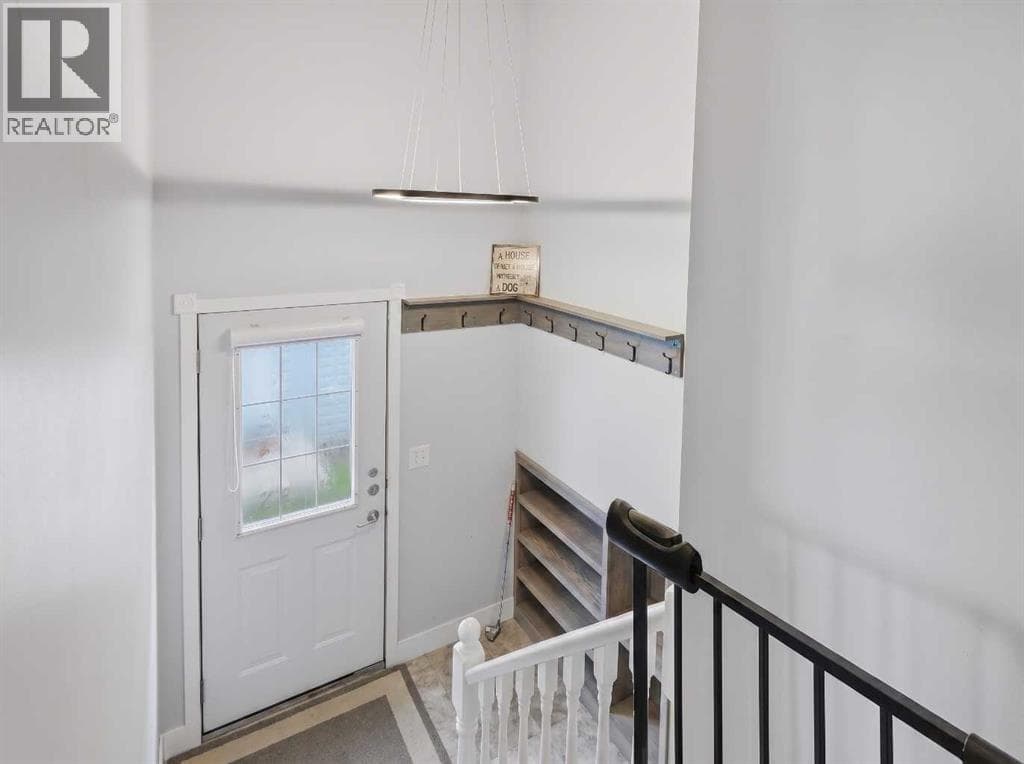 129 Silver Drive — photo 2