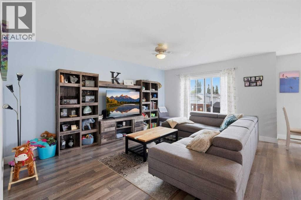 129 Silver Drive — photo 3