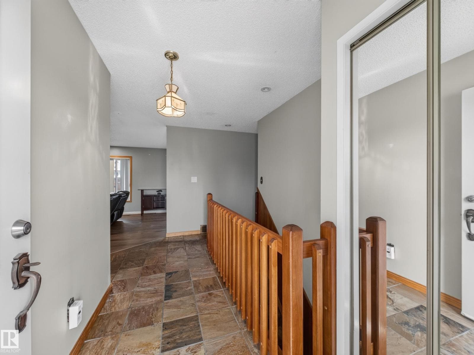 11312 165 AV NW — photo 2