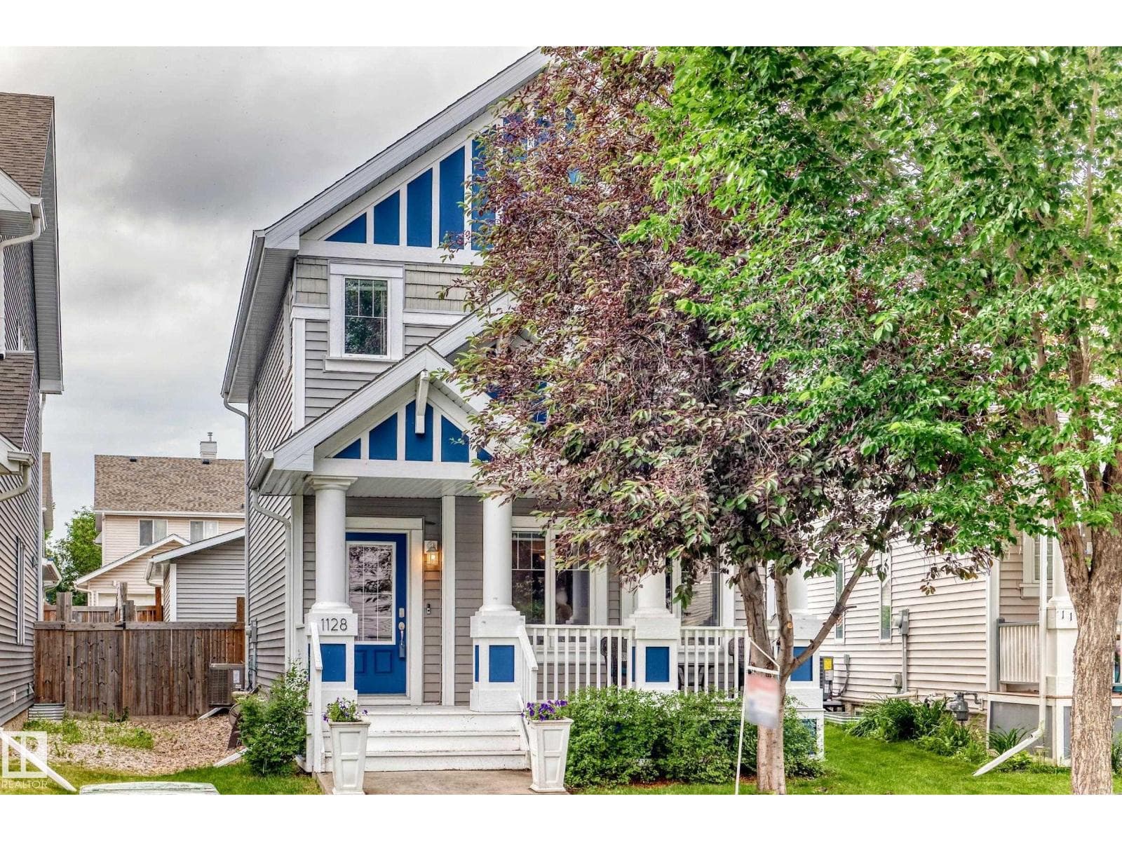 1128 74 ST SW — photo 2