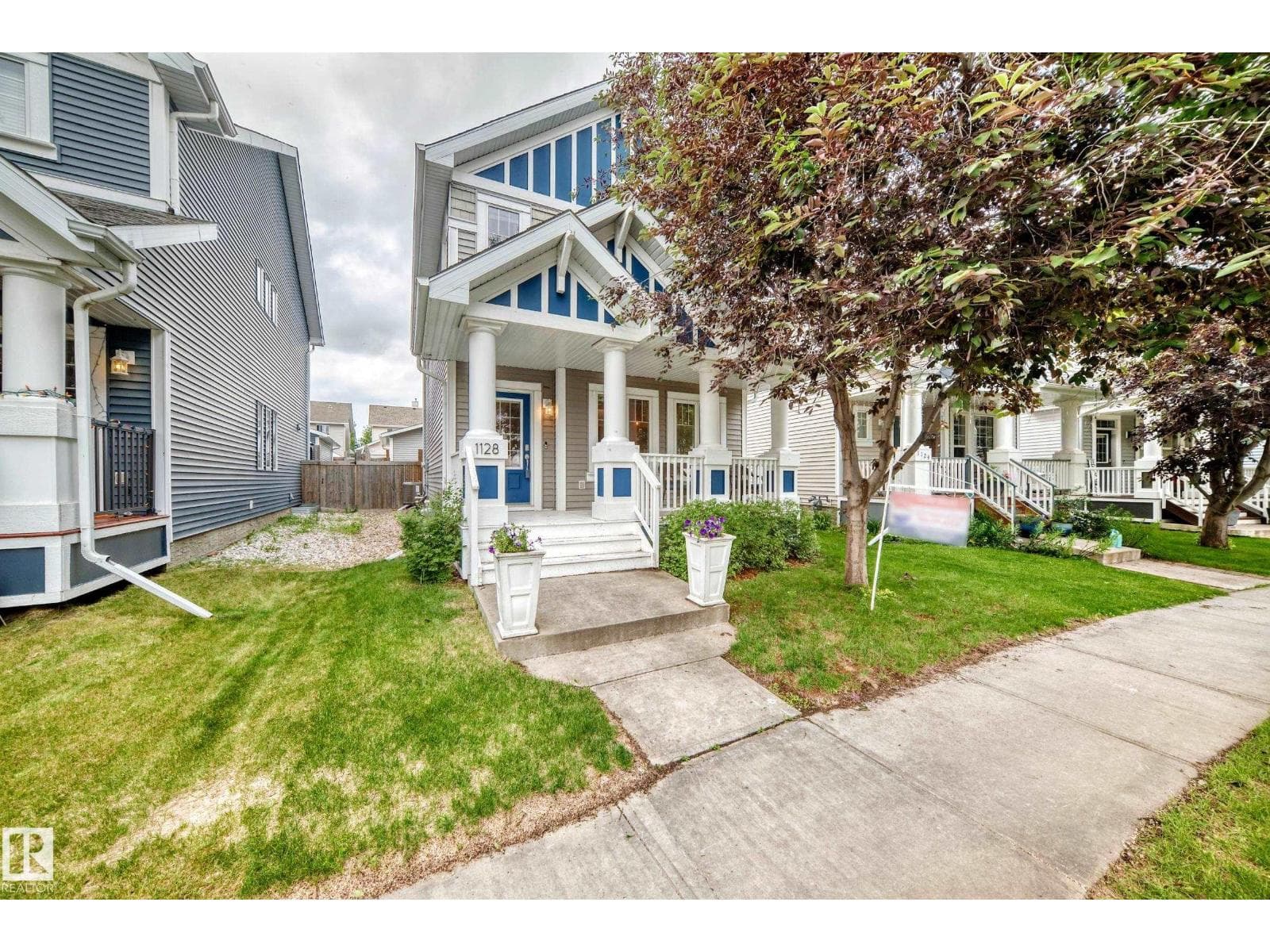 1128 74 ST SW