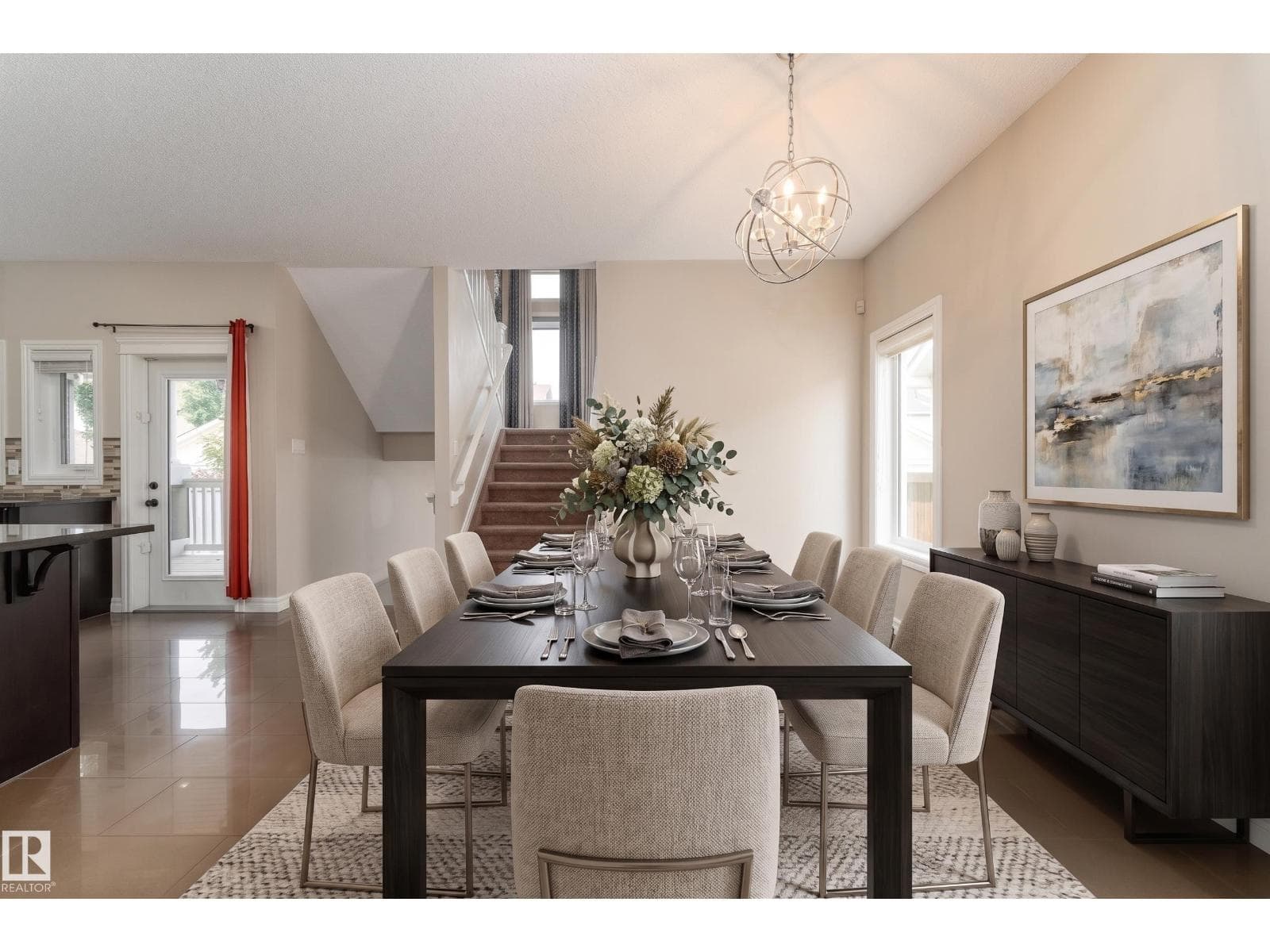 7916 18 AV SW — photo 5