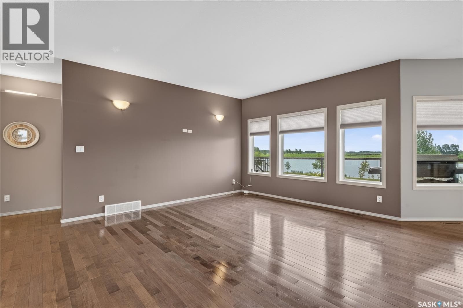 900 Water Ridge CRESCENT — photo 4