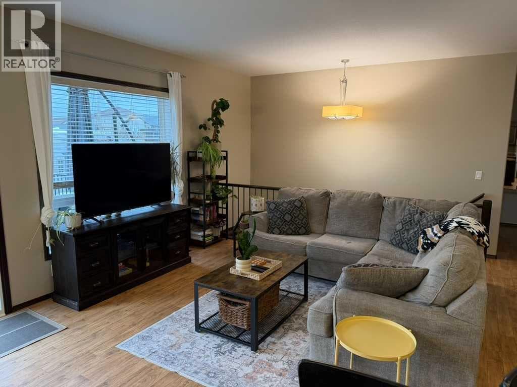 60 Chinook Street — photo 5