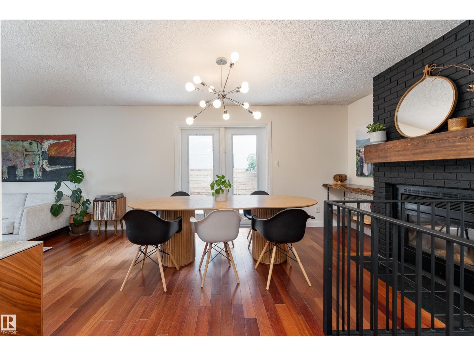 7816 142 ST NW — photo 4