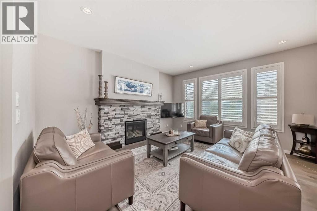 226 West Grove Point SW — photo 3
