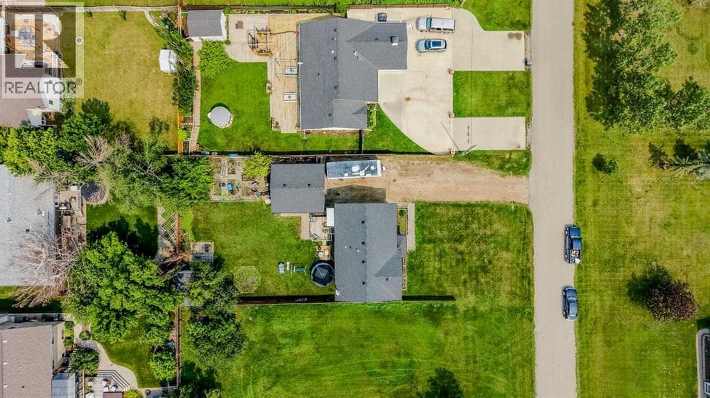 229 2A Street — photo 2