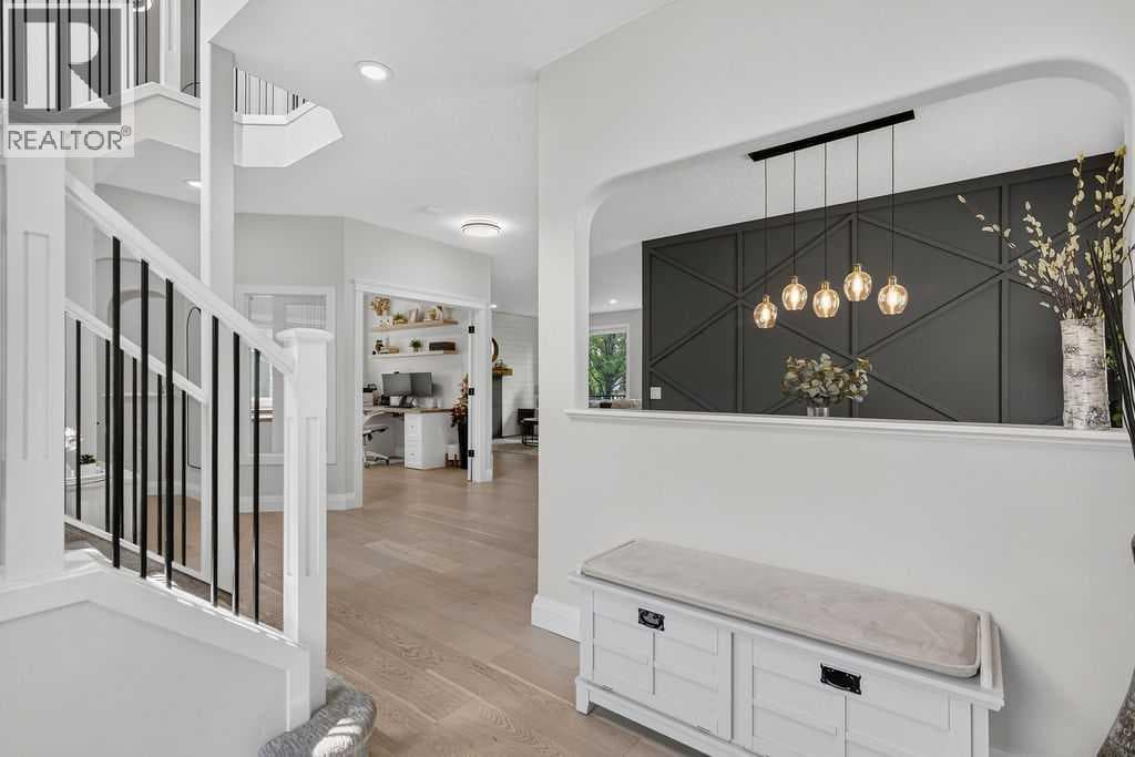 214 Cranleigh View SE — photo 5