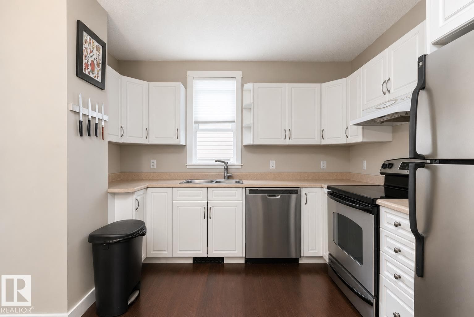 9631 78 AV NW — photo 5