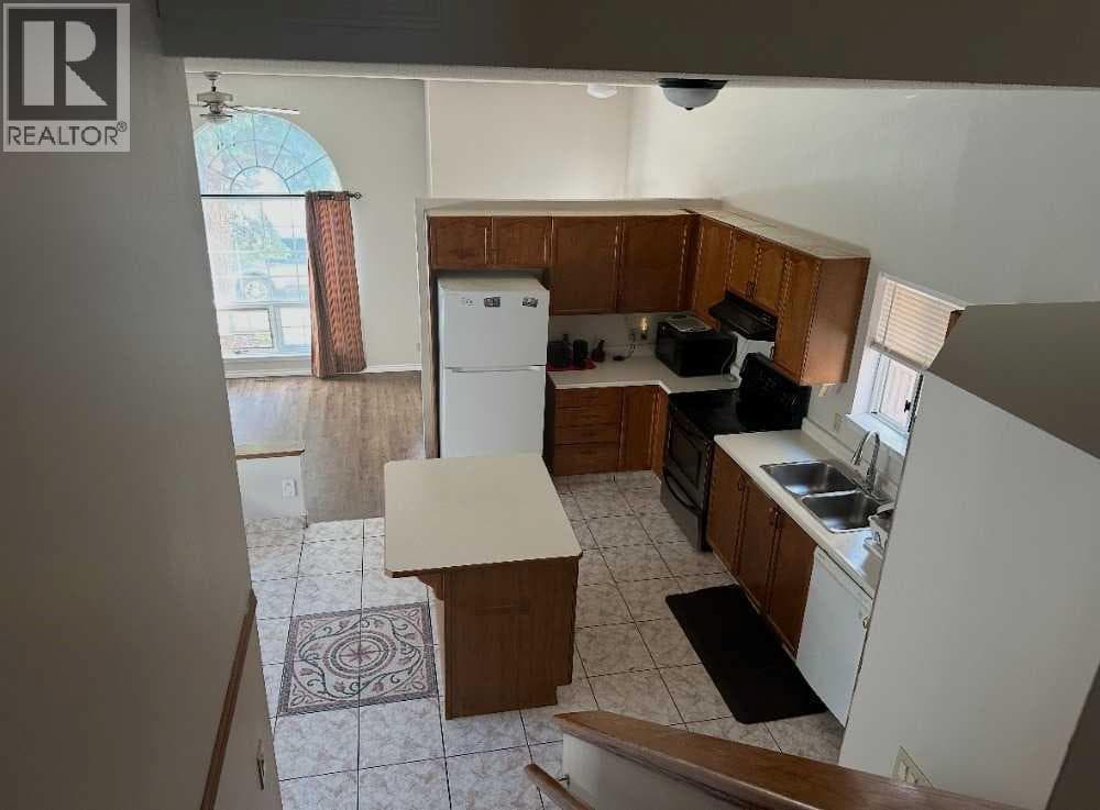 6934 Laguna Way NE — photo 2