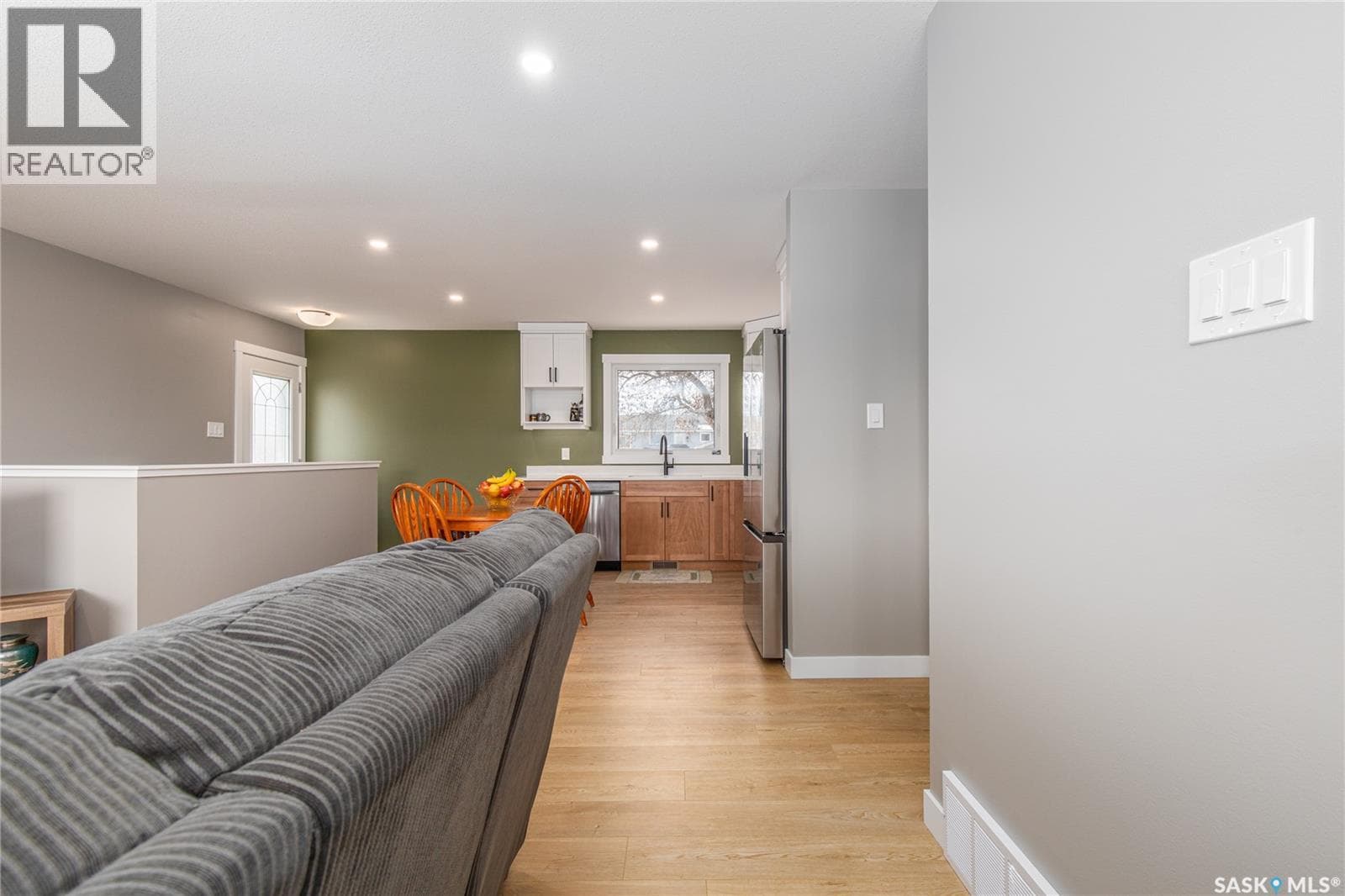 1511 Glendale STREET — photo 3