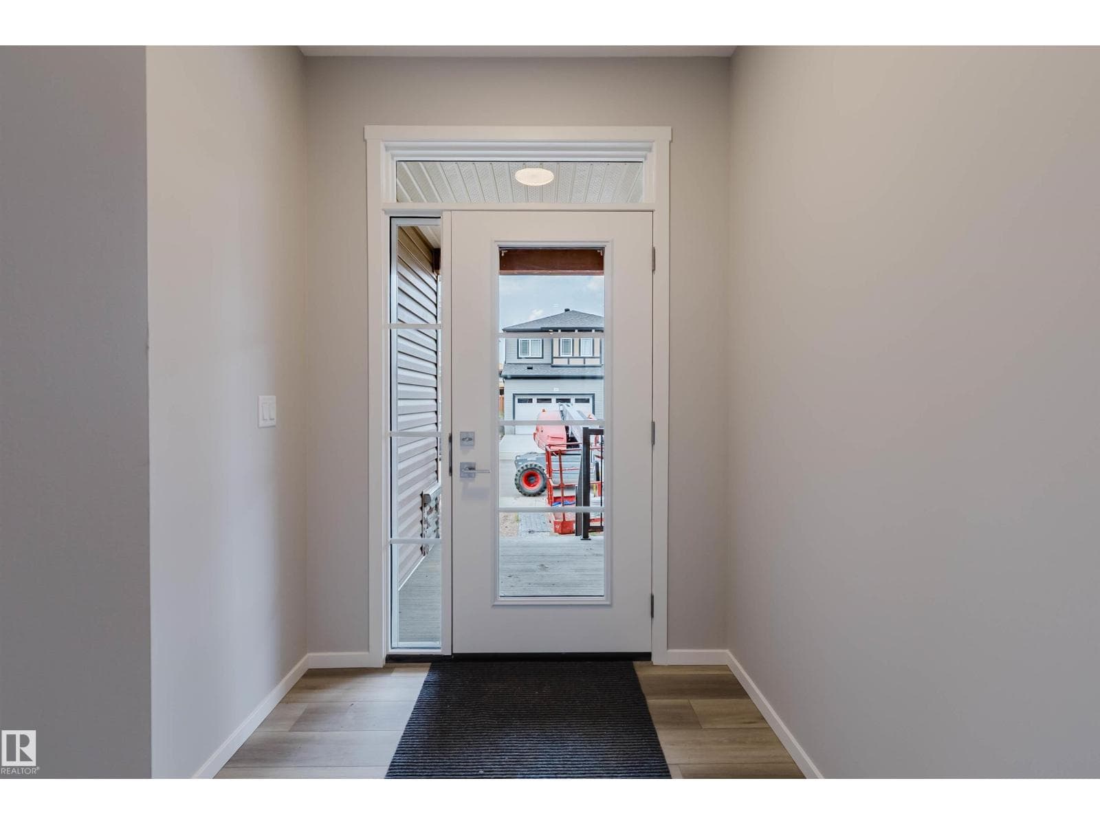 1523 206 ST NW — photo 4