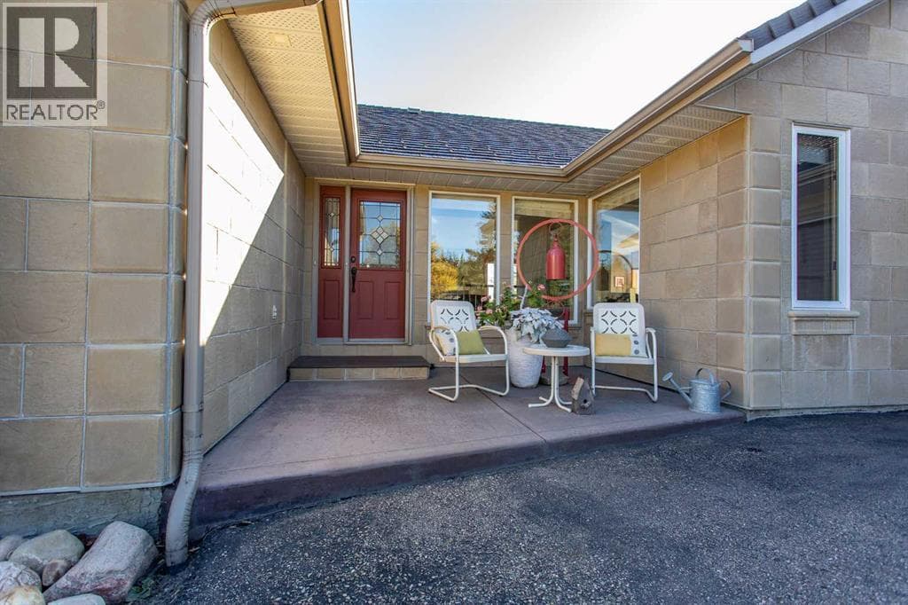 37 Wildrose Street — photo 3
