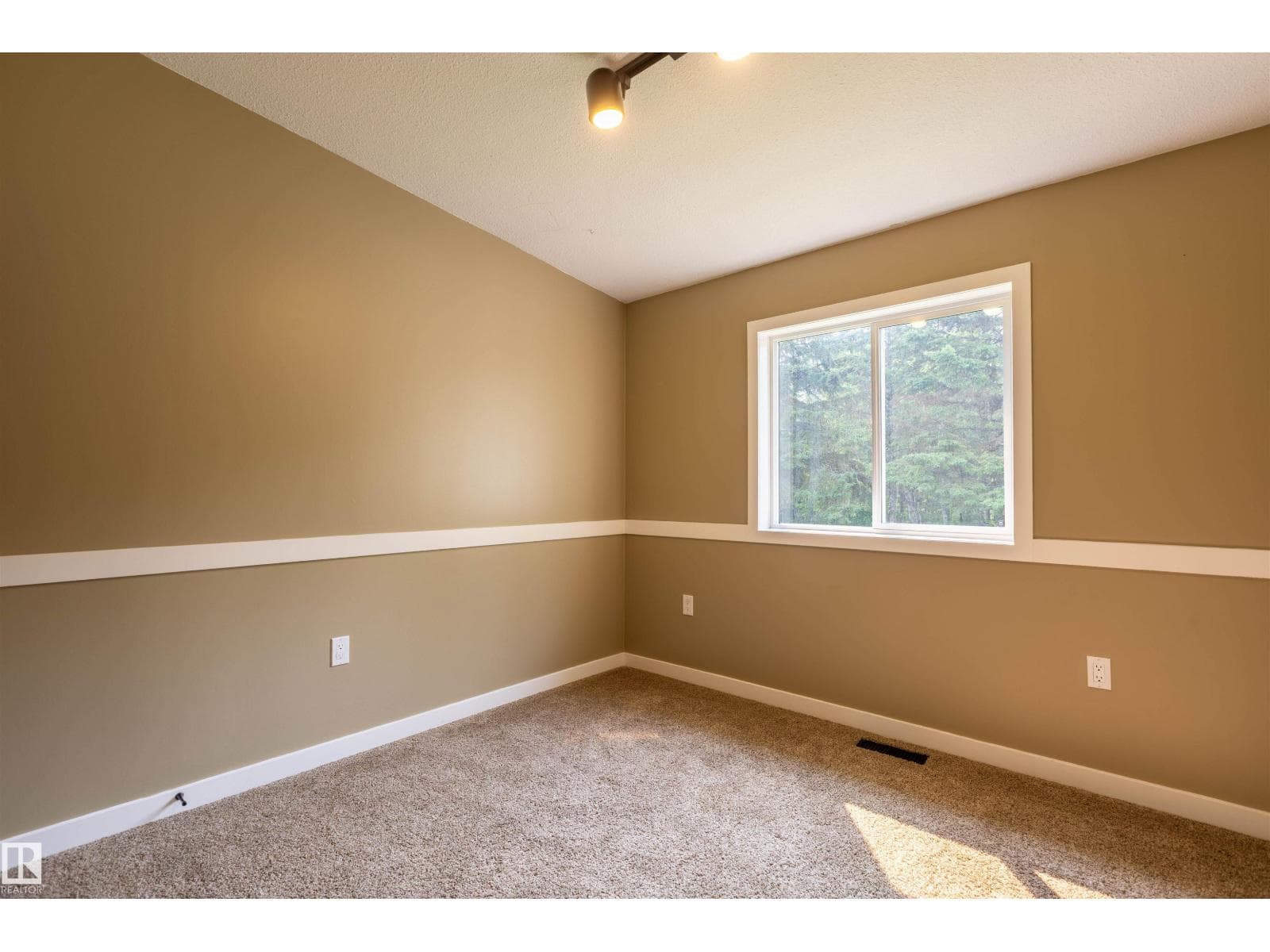 59425 Rg Rd 260 — photo 3