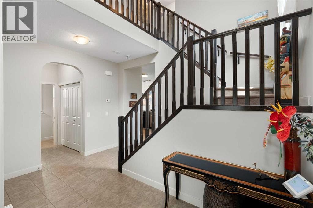 70 Everwoods Park SW — photo 2