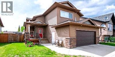 18 Mackenzie Crescent — photo 2
