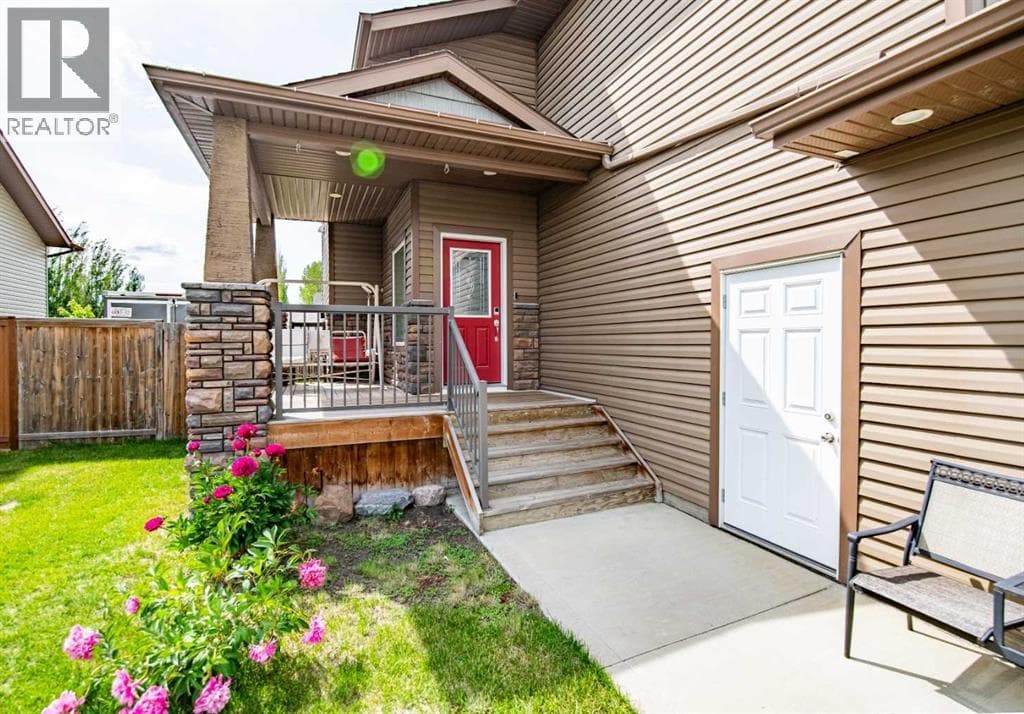 18 Mackenzie Crescent — photo 3