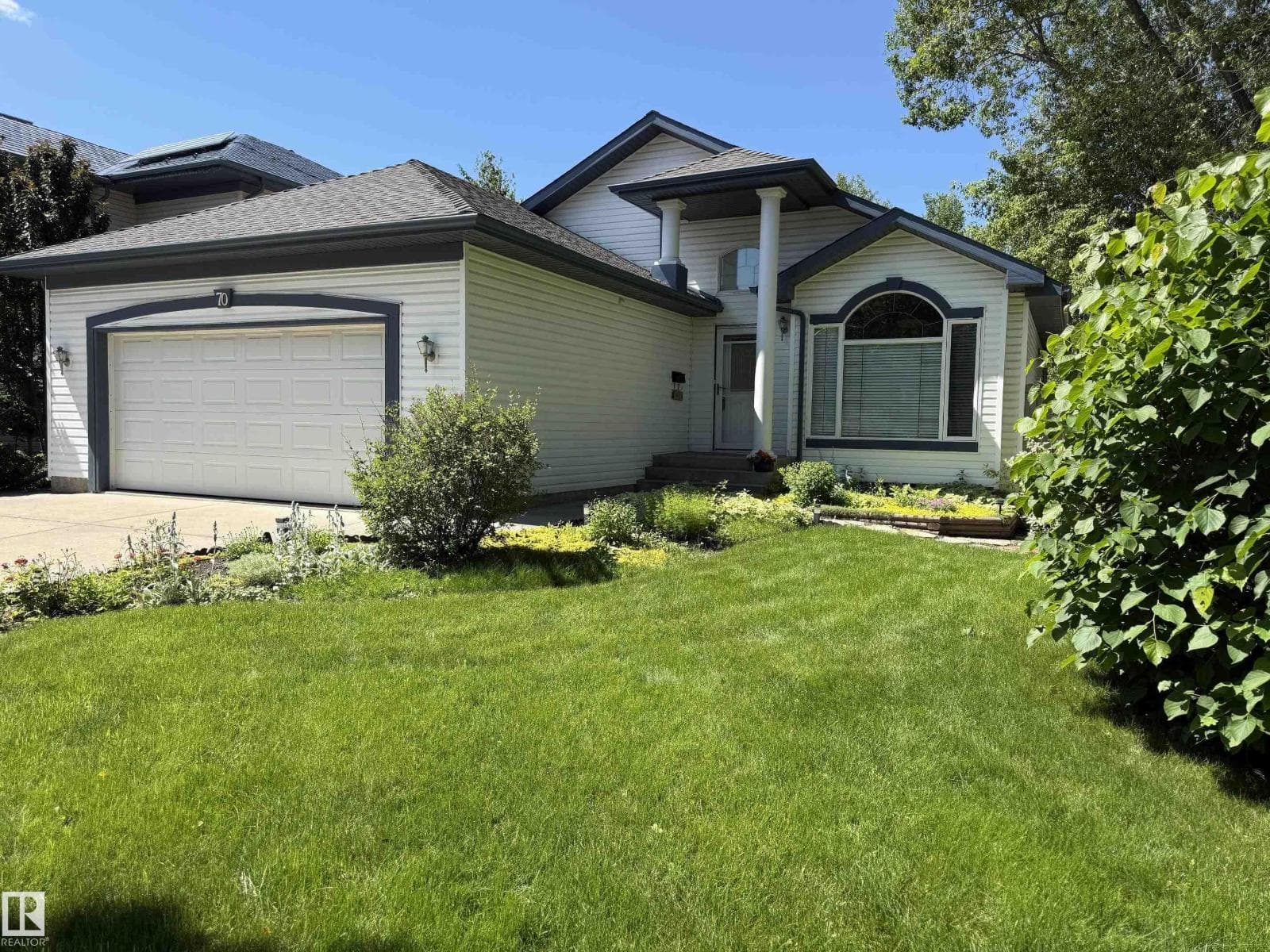70 EASTCOTT DR