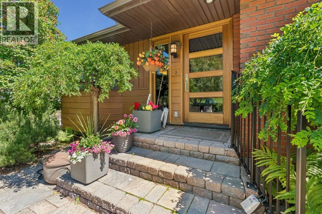48 Flavelle Road SE — photo 4