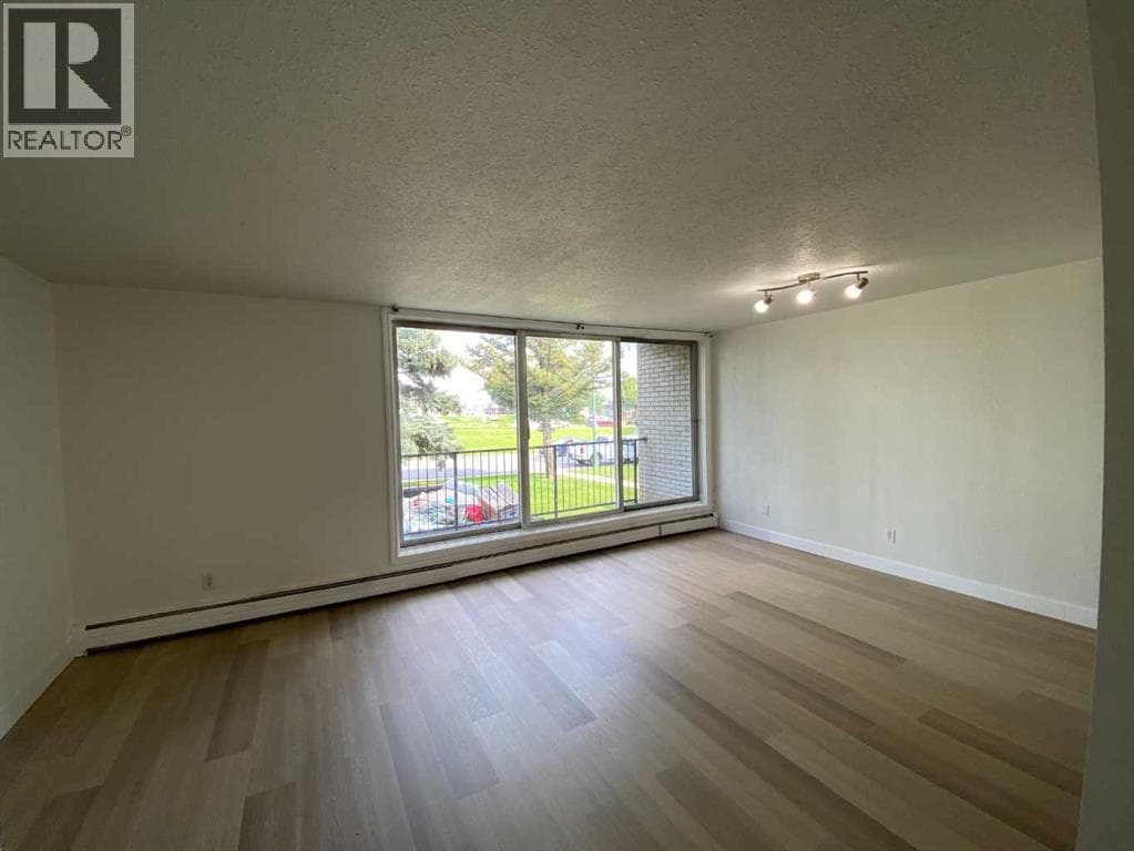 3, 222 Mayor Magrath Drive N — photo 3