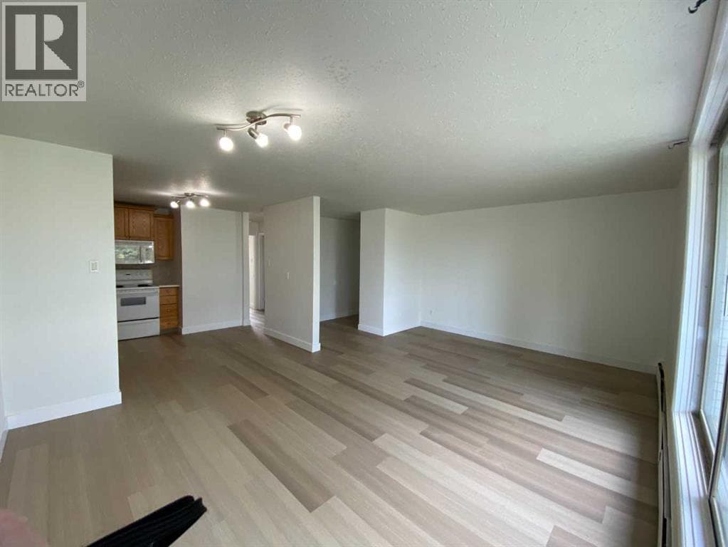 3, 222 Mayor Magrath Drive N — photo 5