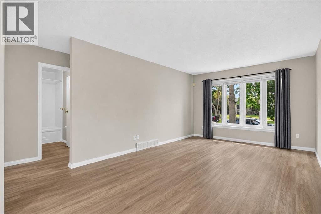 123 Templewood Road NE — photo 3