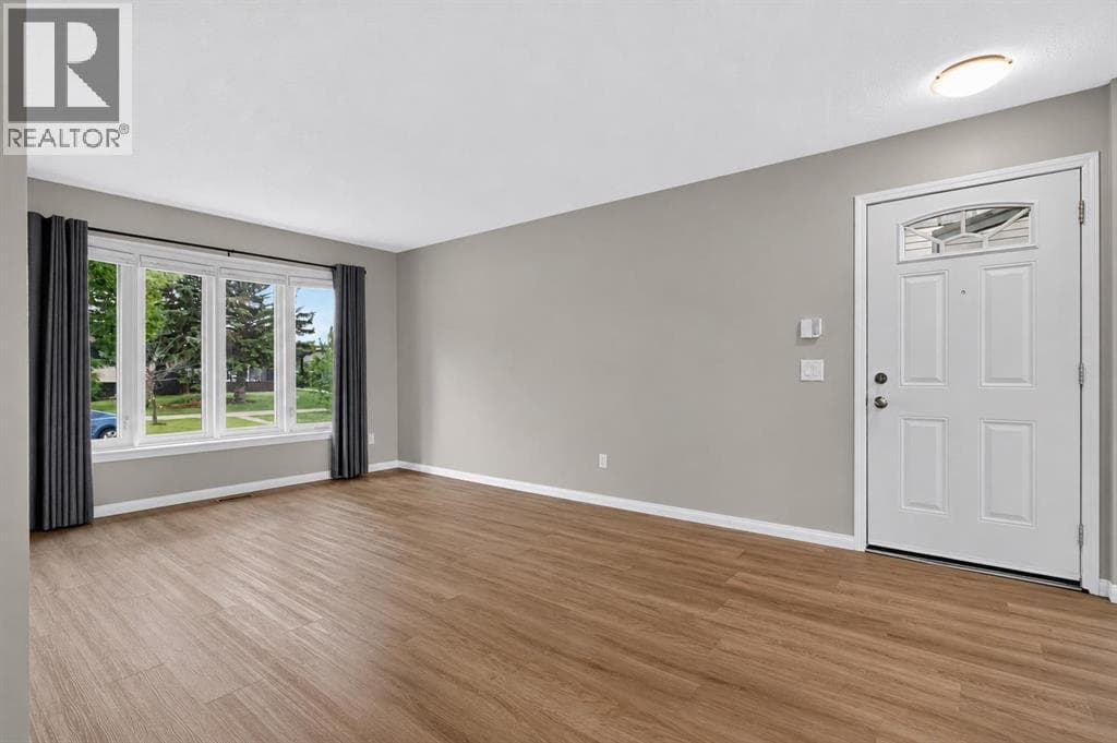123 Templewood Road NE — photo 4