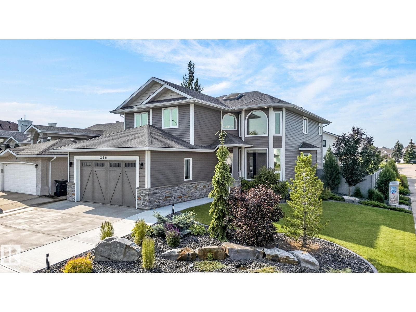 370 HOLLICK-KENYON RD NW