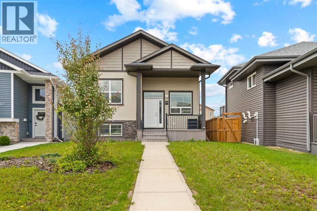 46 Village Crescent