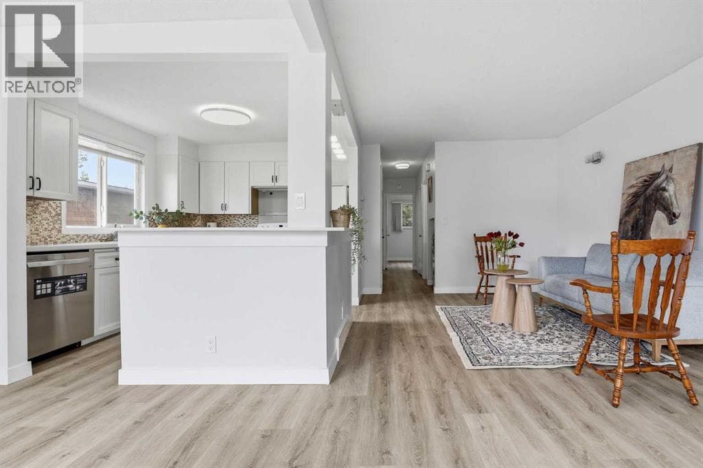 5407 Dalrymple Crescent NW — photo 5