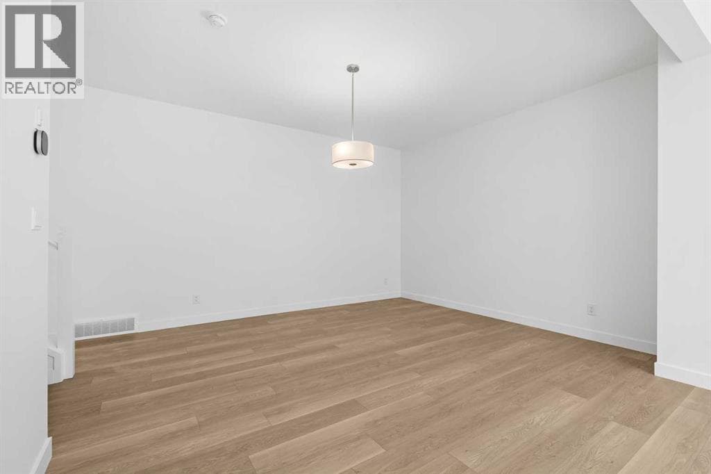 302 Baneberry Way SW — photo 5
