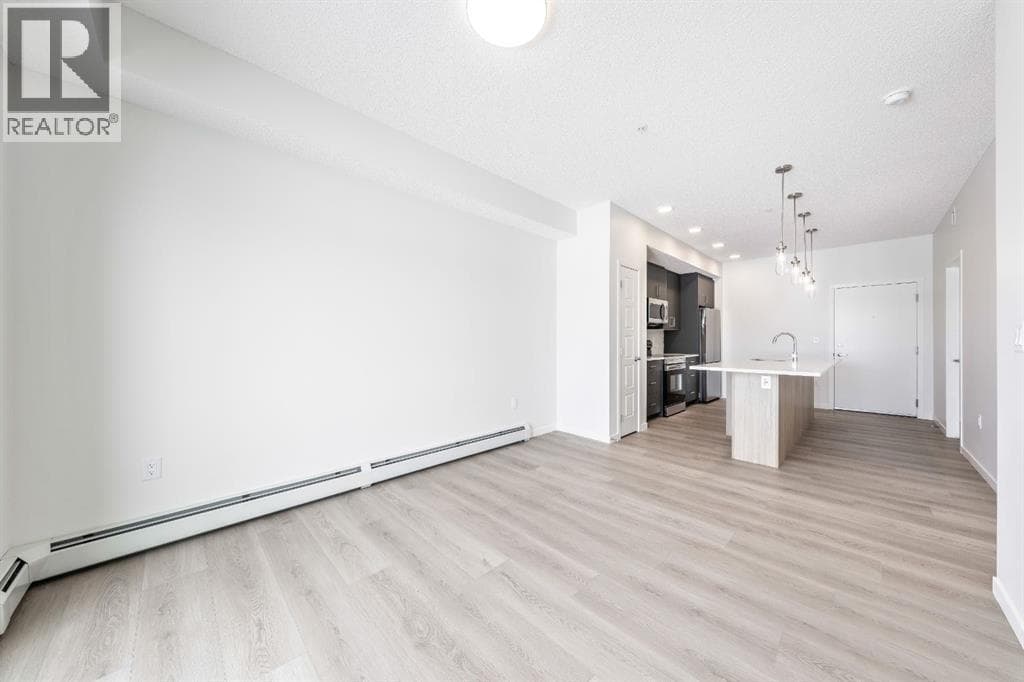 419, 245 Edith Place NW — photo 3