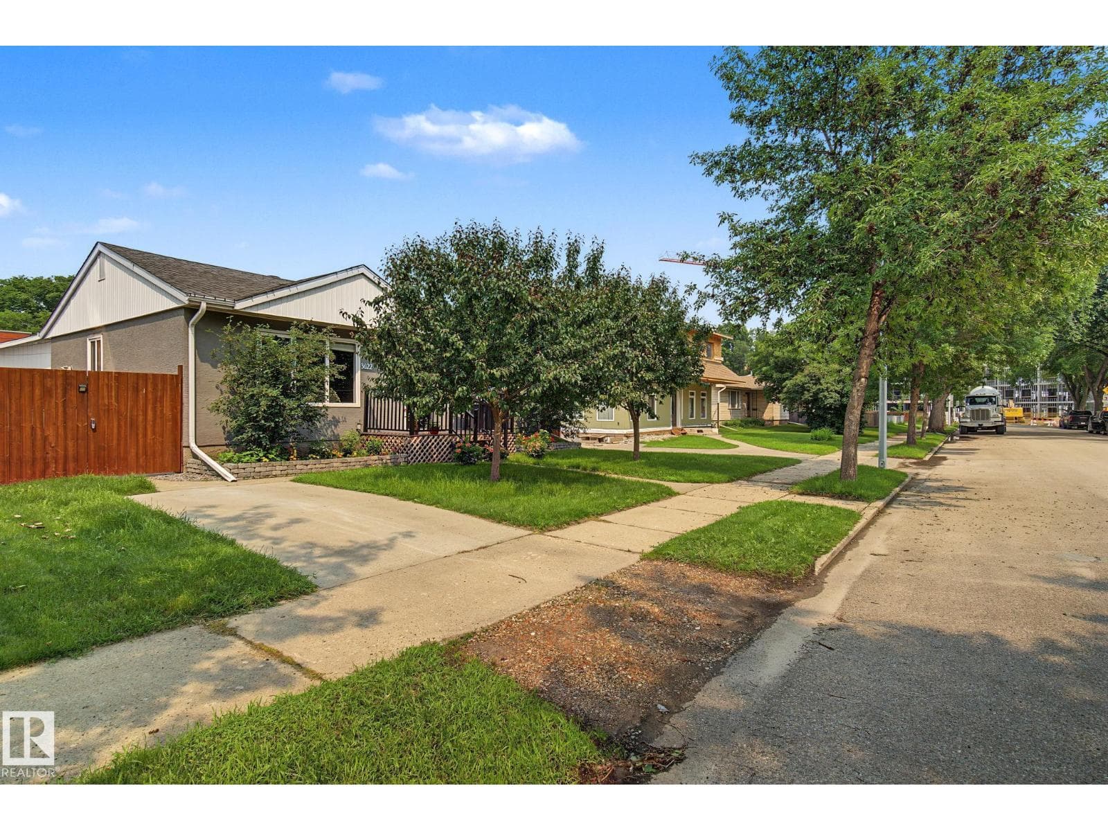 3622 115 AV NW — photo 2
