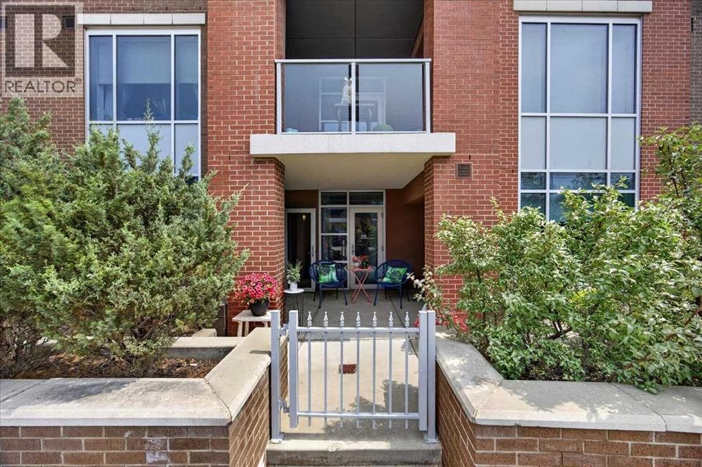 107, 16 Varsity Estates Circle NW — photo 2
