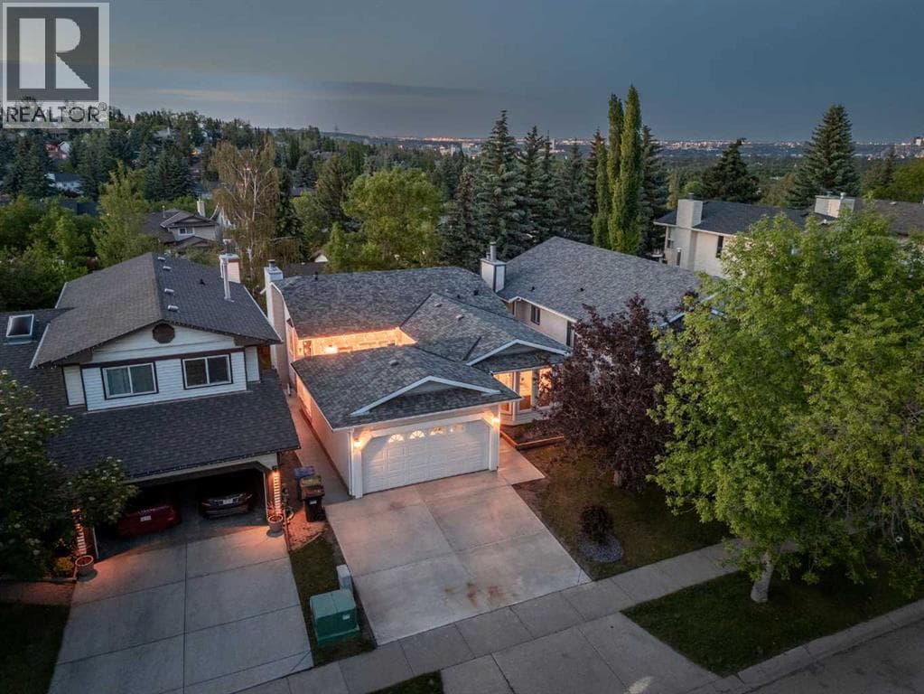 60 Strathcona Road SW — photo 2